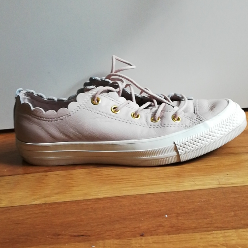 Converse - Picture 3 of 5